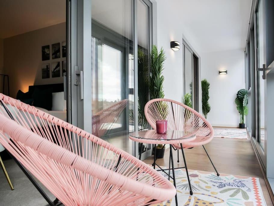 런던 Stylish Urban Sanctuary With Parking 아파트 외부 사진