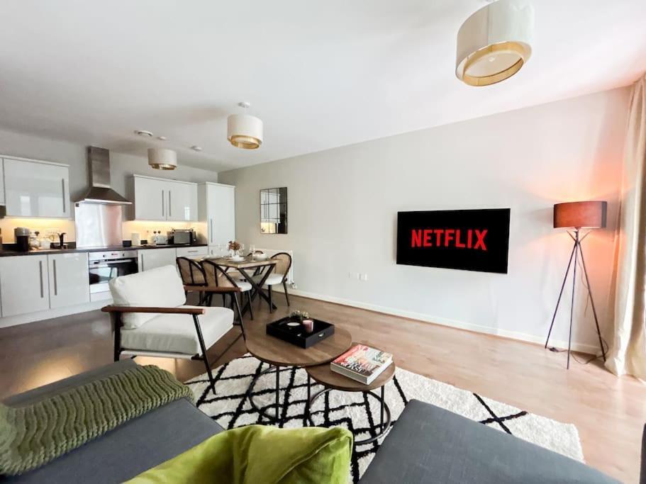 런던 Stylish Urban Sanctuary With Parking 아파트 외부 사진