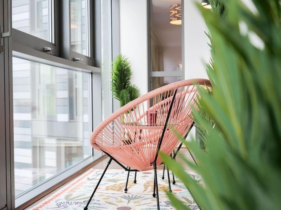 런던 Stylish Urban Sanctuary With Parking 아파트 외부 사진