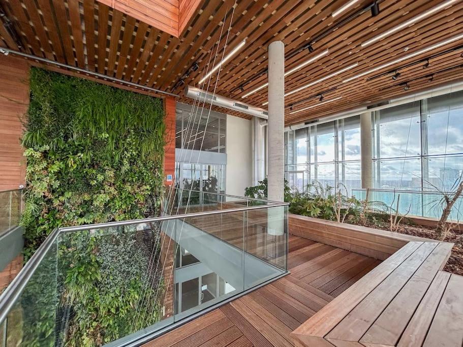 런던 Stylish Urban Sanctuary With Parking 아파트 외부 사진